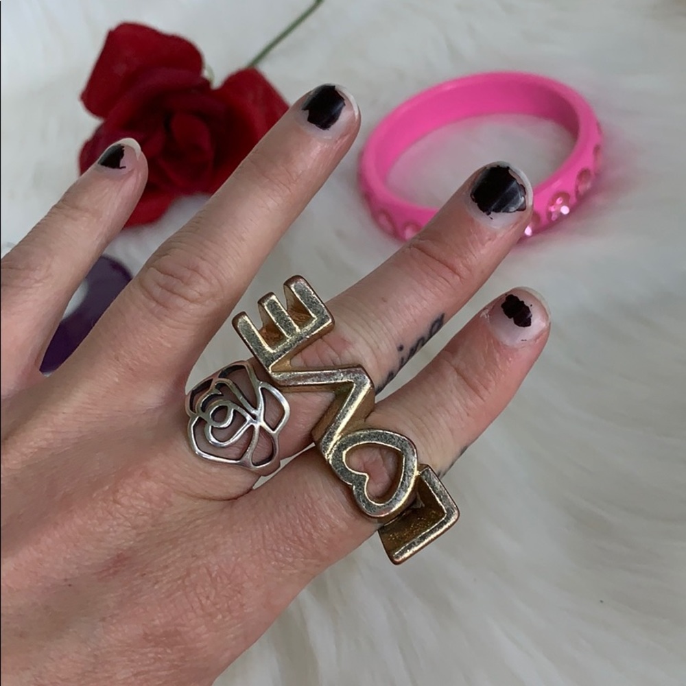 ❗️DONATED❗️ FUNKY JEWELRY LOT- 90’S CHOKER, RING, EARRINGS - Picture 2 of 10